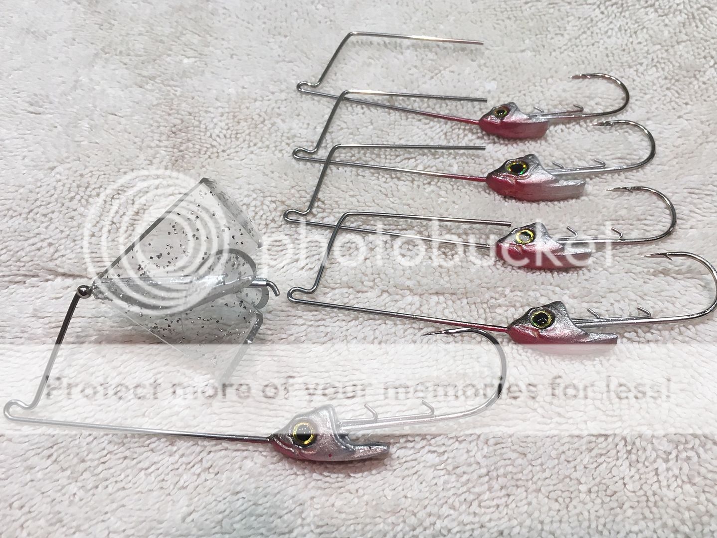 I made a new spinnerbait and buzzbait mold for swimbaits/frogs etc...